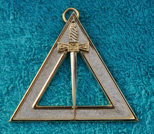 Royal Arch Chapter Officers Collar Jewel - Janitor - Click Image to Close